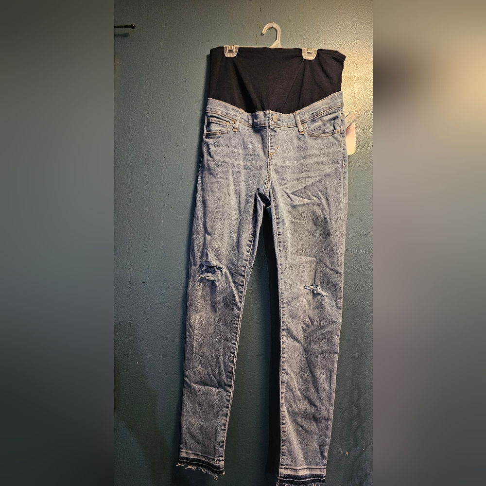 NWOT Gap Maternity Jeans.  Size 29/8R